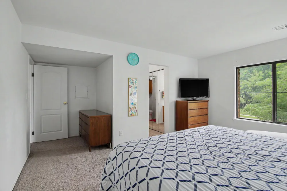 1225 S Maple Road #307 Ann Arbor, MI 48103