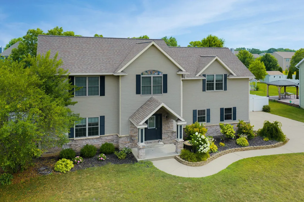 2053 Joni Lane Stevensville, MI 49127