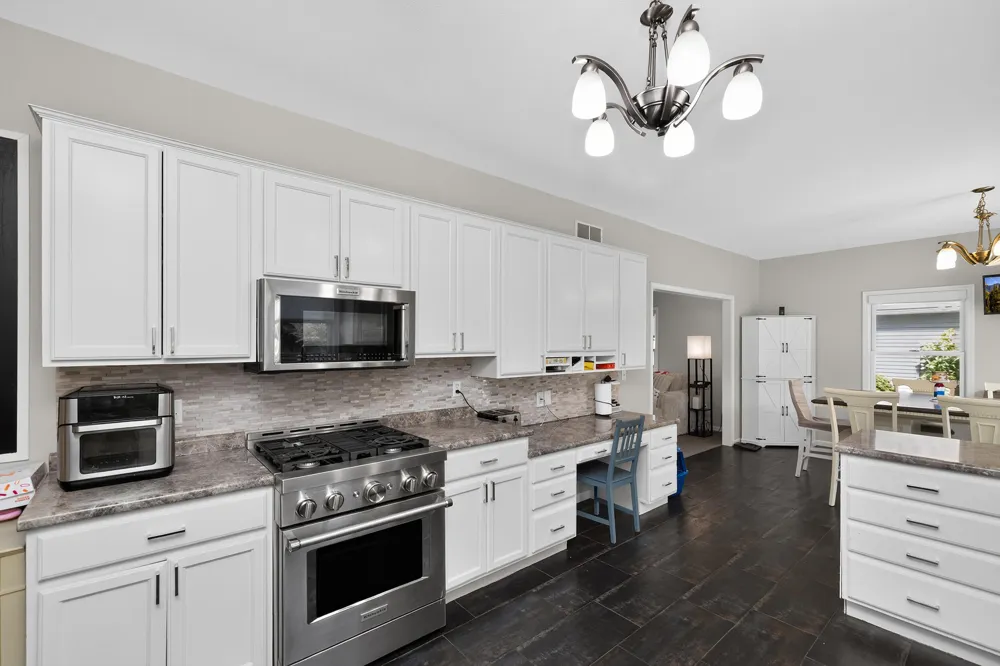 2053 Joni Lane Stevensville, MI 49127