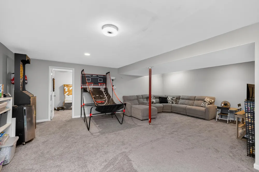 2053 Joni Lane Stevensville, MI 49127