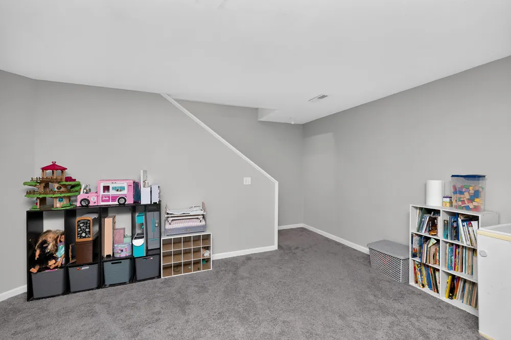 2053 Joni Lane Stevensville, MI 49127