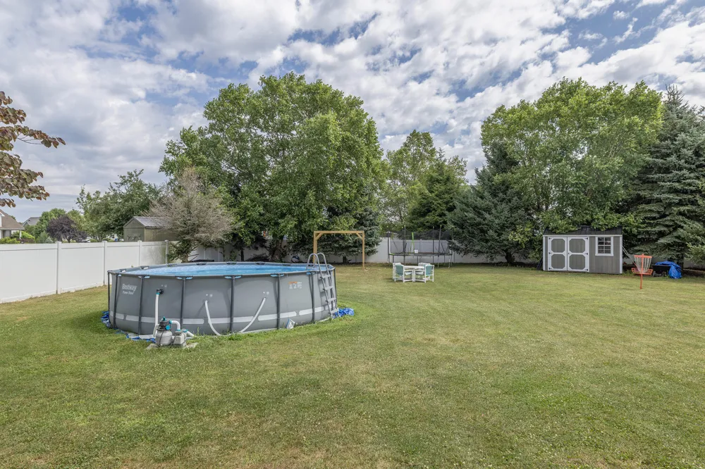 2053 Joni Lane Stevensville, MI 49127