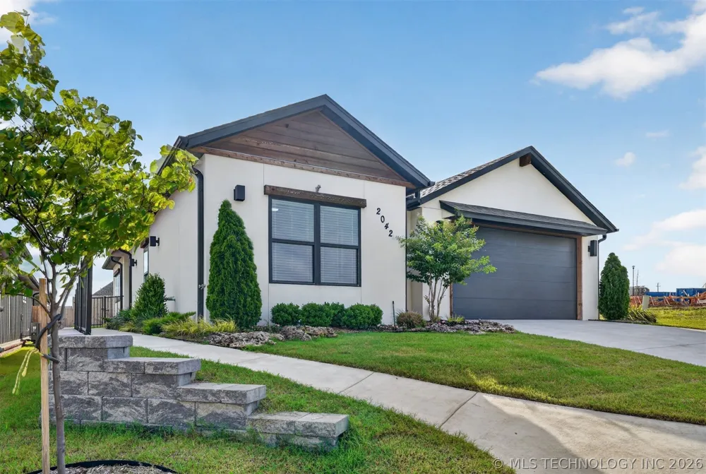 2042 E 130th Street Jenks, OK 74037