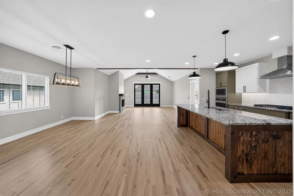2042 E 130th Street Jenks, OK 74037