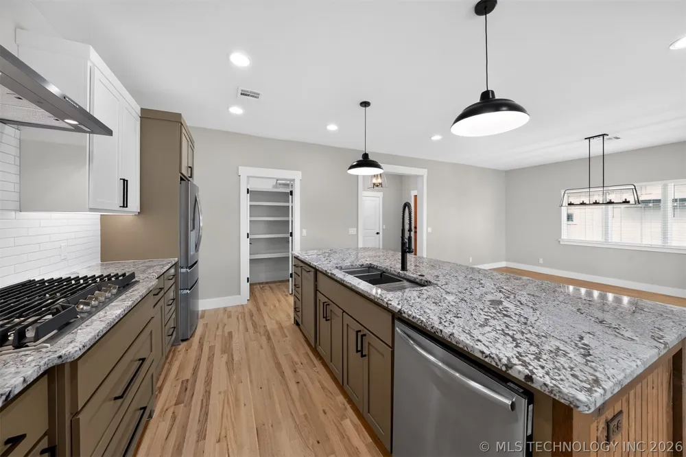 2042 E 130th Street Jenks, OK 74037