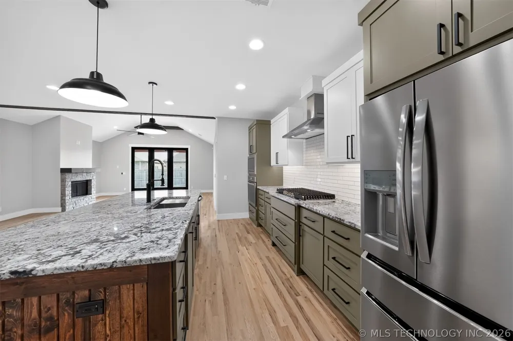 2042 E 130th Street Jenks, OK 74037