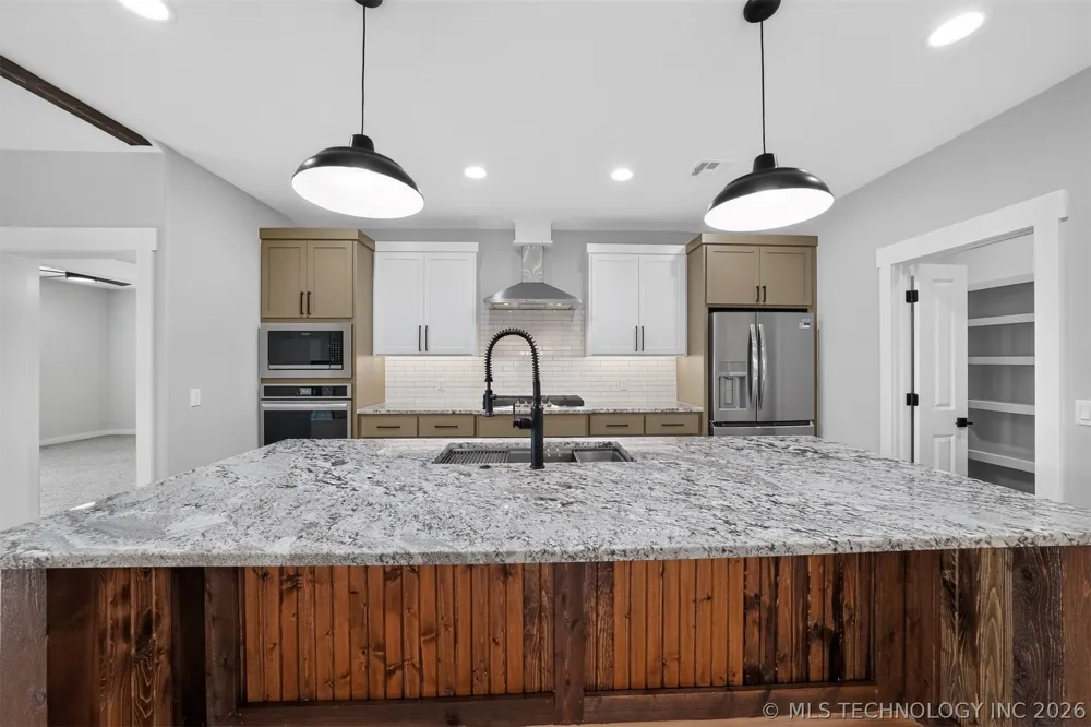 2042 E 130th Street Jenks, OK 74037