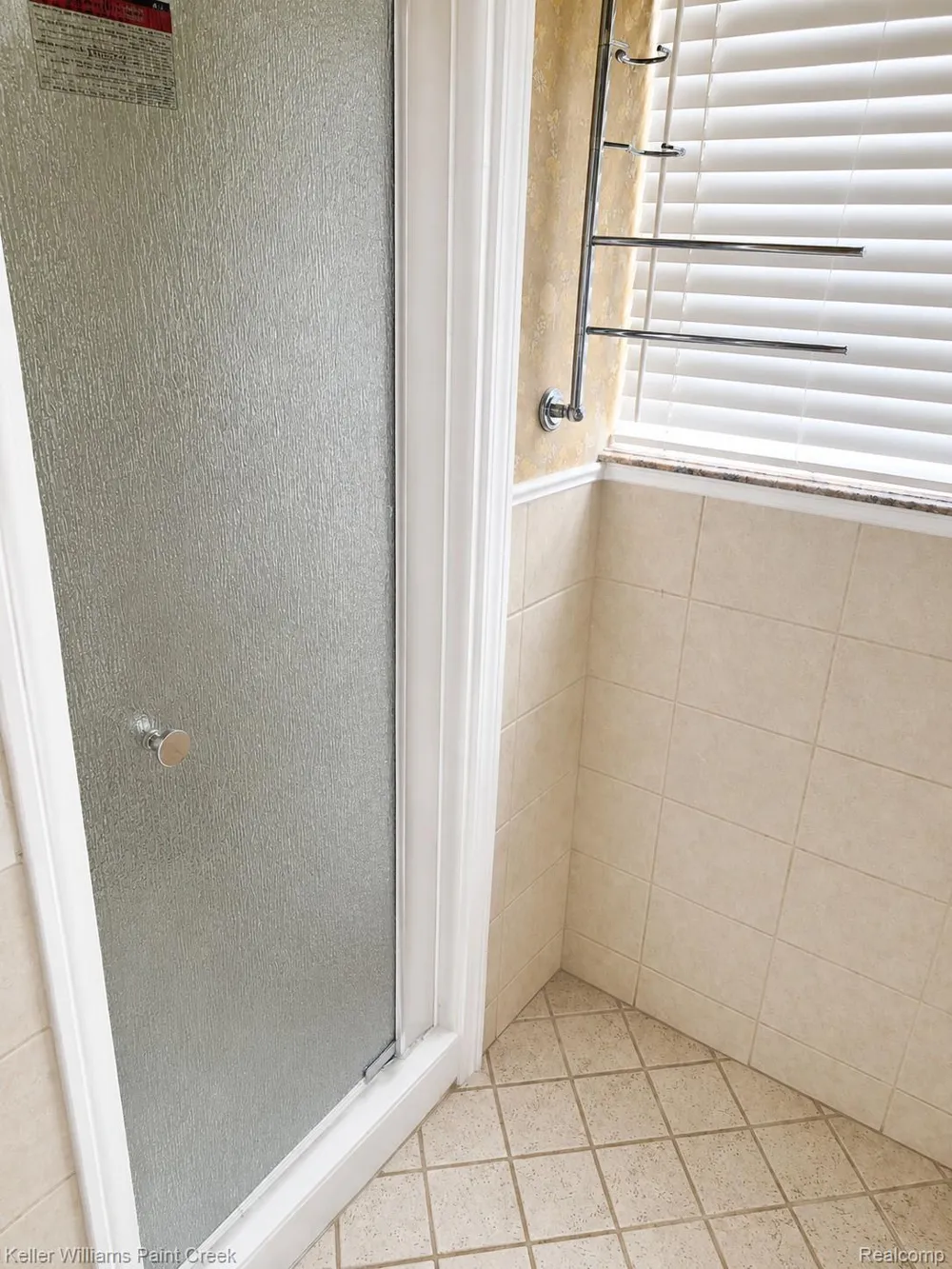 22914 Beaconsfield Avenue Eastpointe City, MI 48021