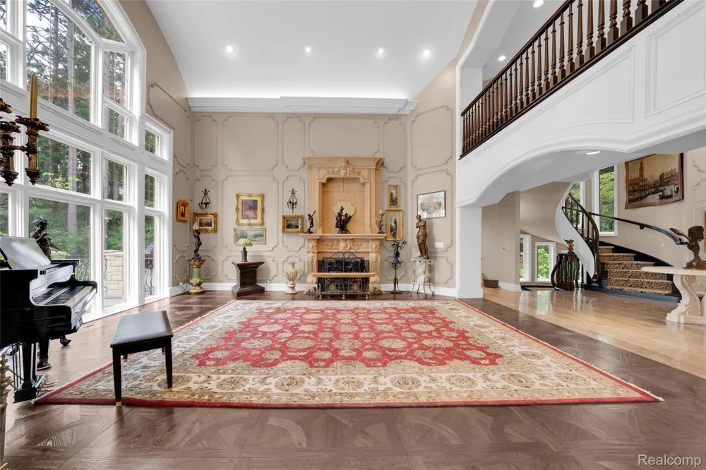 5621 Arbor Bay Court Genoa Township, MI 48116