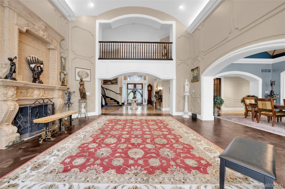 5621 Arbor Bay Court Genoa Township, MI 48116