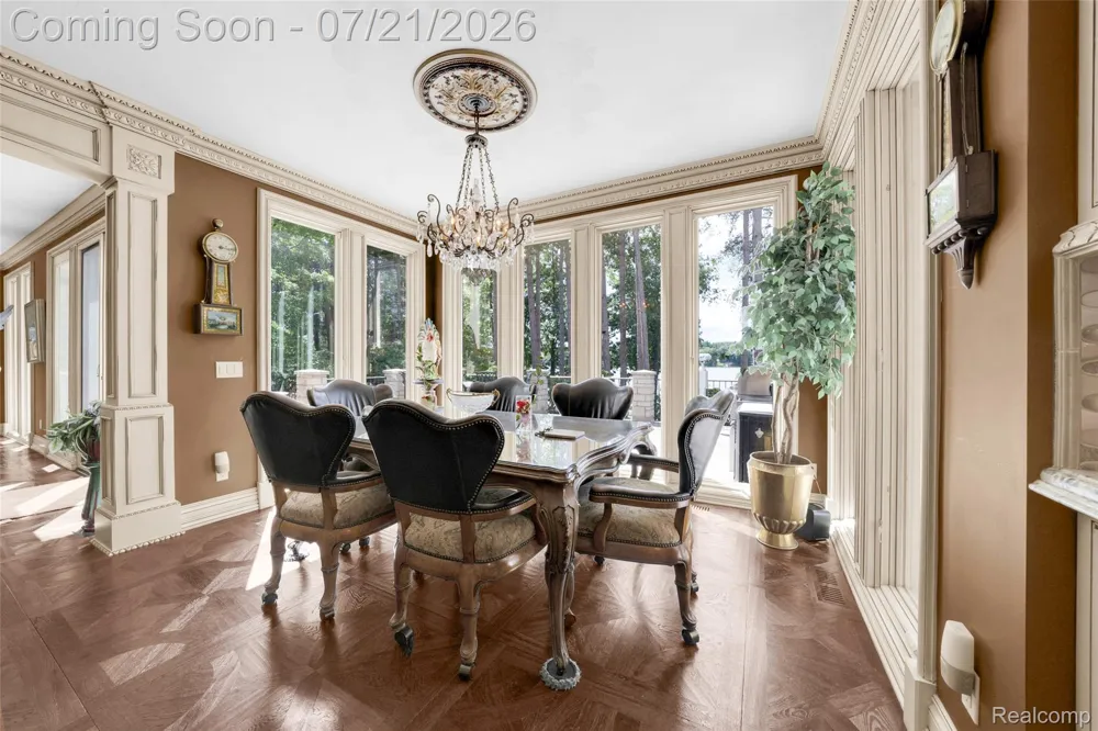 5621 Arbor Bay Court Genoa Township, MI 48116