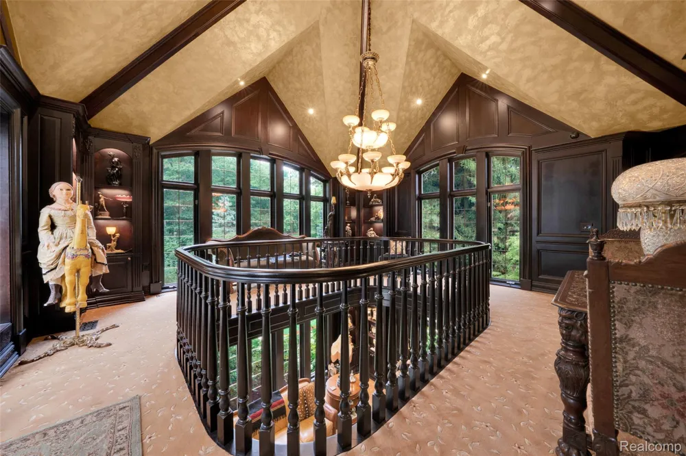 5621 Arbor Bay Court Genoa Township, MI 48116