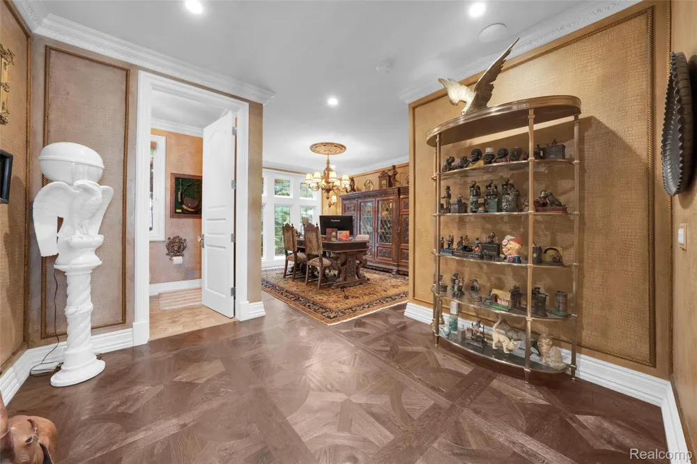 5621 Arbor Bay Court Genoa Township, MI 48116
