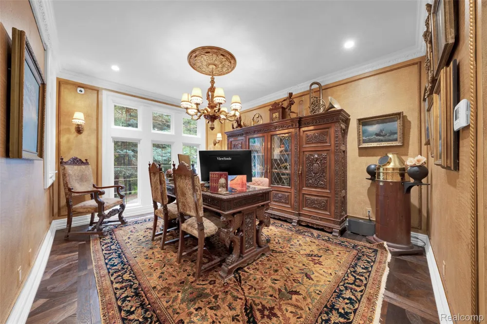 5621 Arbor Bay Court Genoa Township, MI 48116
