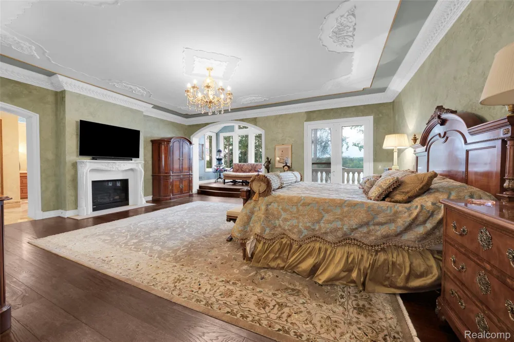 5621 Arbor Bay Court Genoa Township, MI 48116
