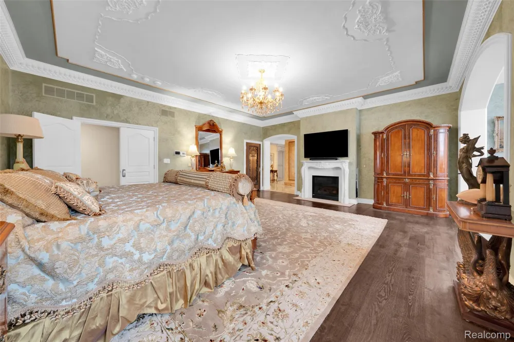 5621 Arbor Bay Court Genoa Township, MI 48116