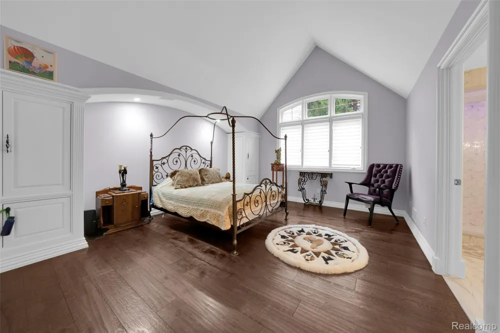 5621 Arbor Bay Court Genoa Township, MI 48116