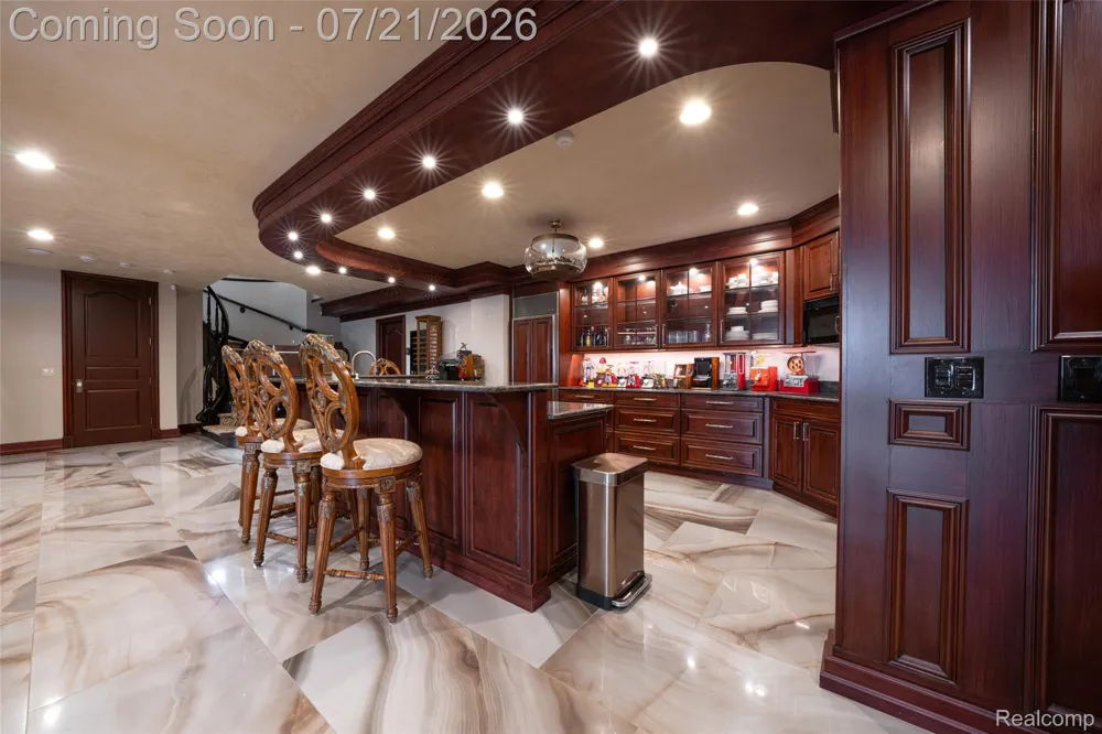 5621 Arbor Bay Court Genoa Township, MI 48116