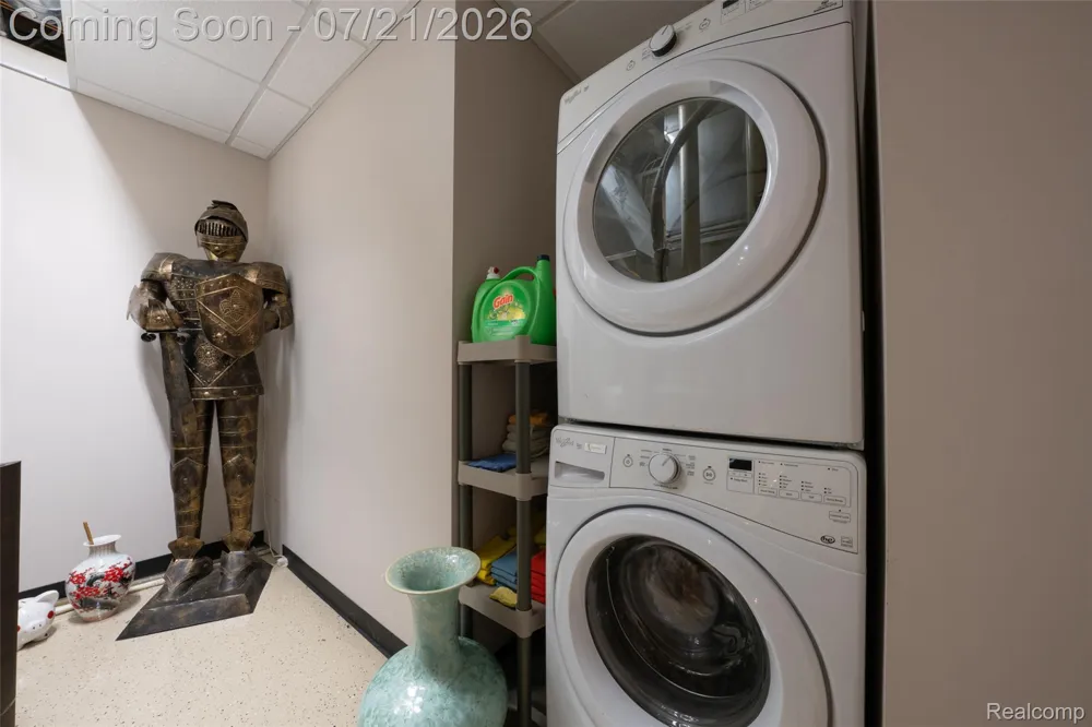 5621 Arbor Bay Court Genoa Township, MI 48116
