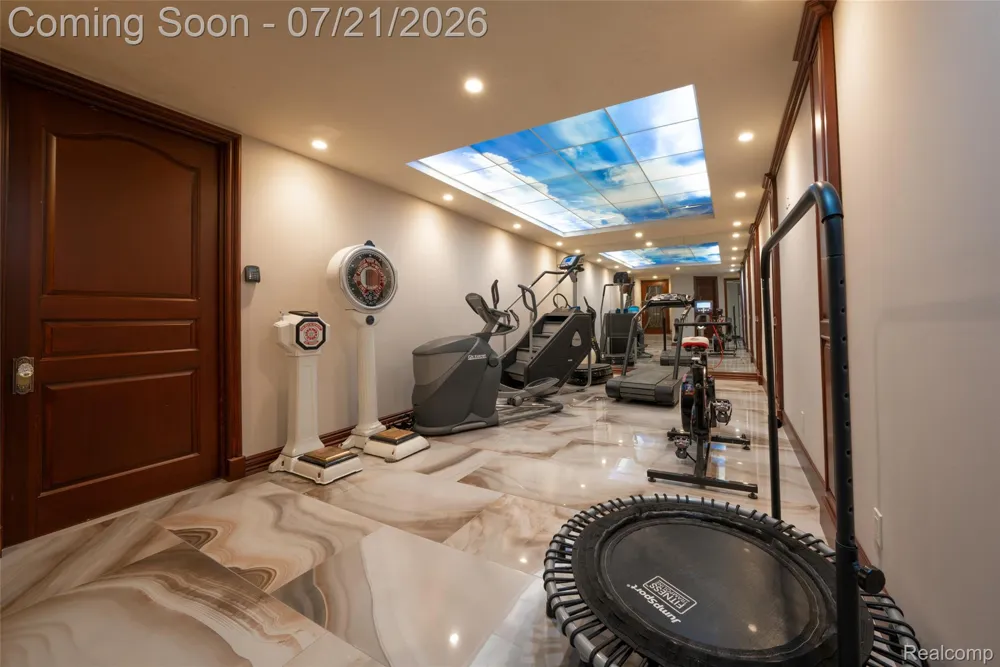 5621 Arbor Bay Court Genoa Township, MI 48116