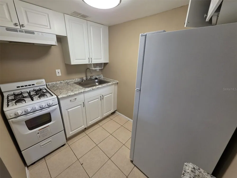 139 OYSTER BAY CIRCLE #220 Altamonte Springs, FL 32701