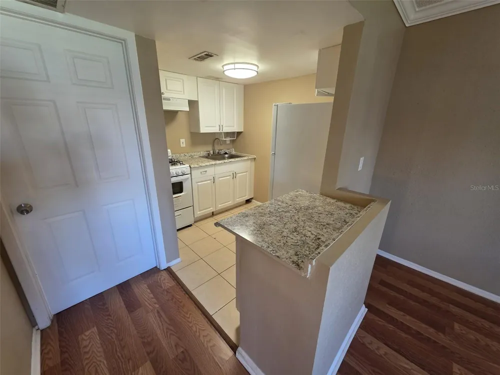 139 OYSTER BAY CIRCLE #220 Altamonte Springs, FL 32701