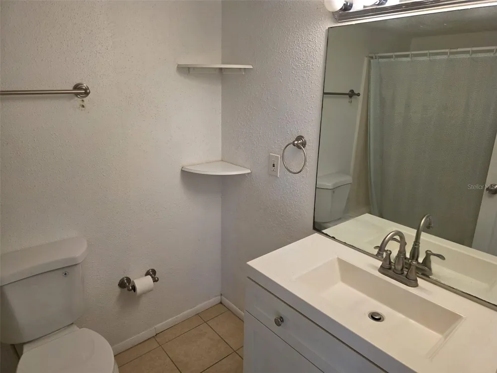 139 OYSTER BAY CIRCLE #220 Altamonte Springs, FL 32701