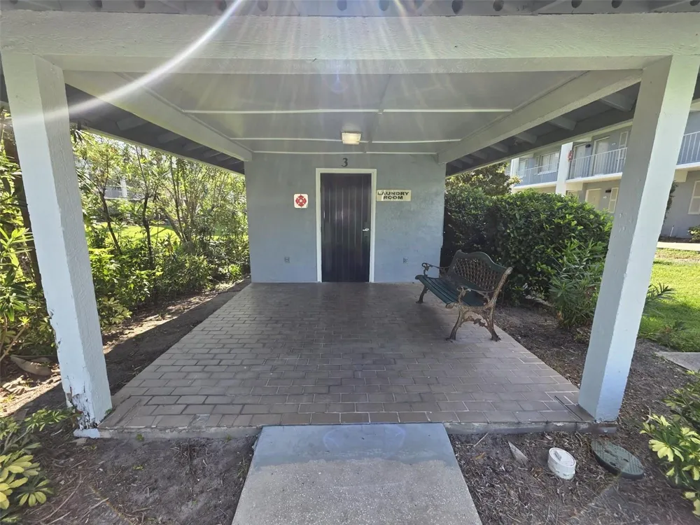 139 OYSTER BAY CIRCLE #220 Altamonte Springs, FL 32701