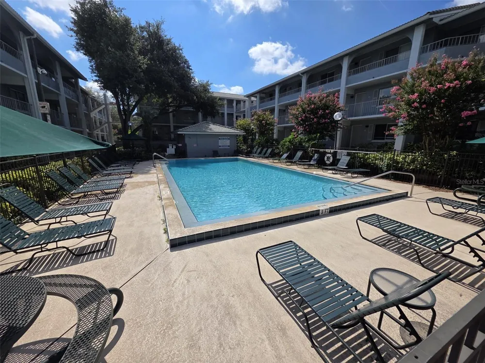 139 OYSTER BAY CIRCLE #220 Altamonte Springs, FL 32701