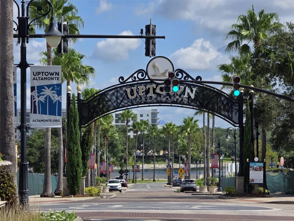 139 OYSTER BAY CIRCLE #220 Altamonte Springs, FL 32701