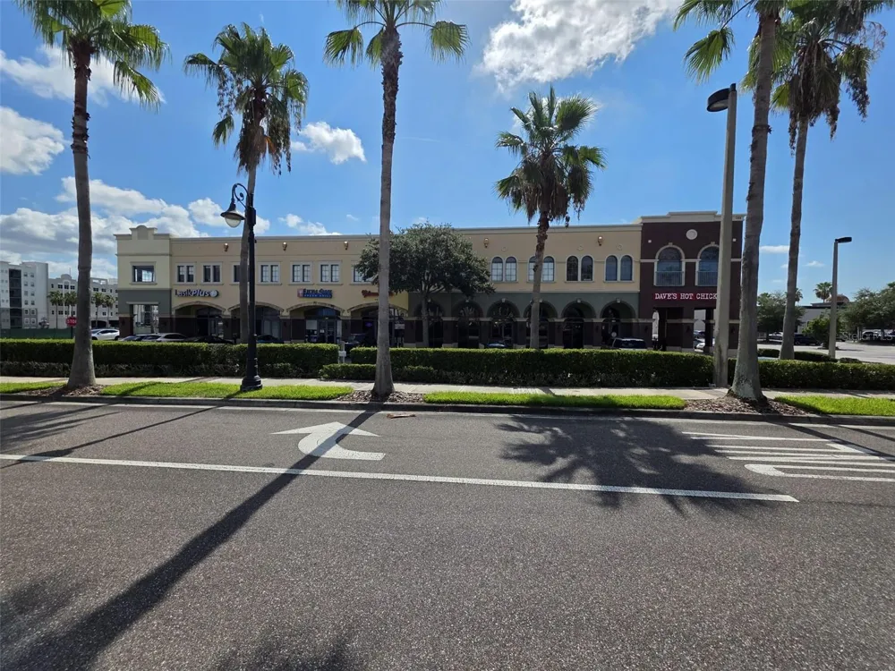 139 OYSTER BAY CIRCLE #220 Altamonte Springs, FL 32701