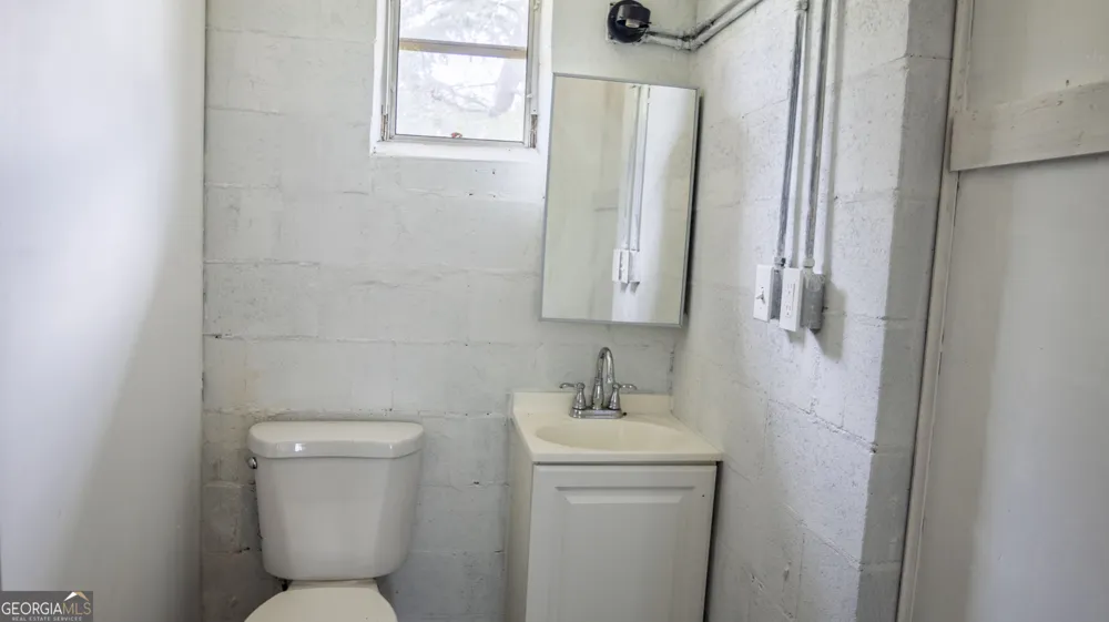 28 Johnson AVE Manchester, GA 31816