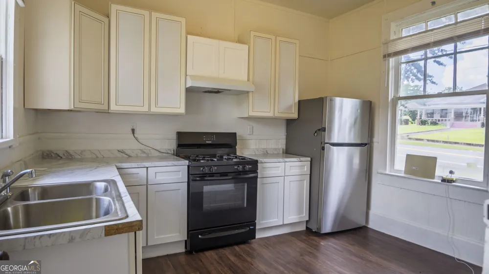28 Johnson AVE Manchester, GA 31816