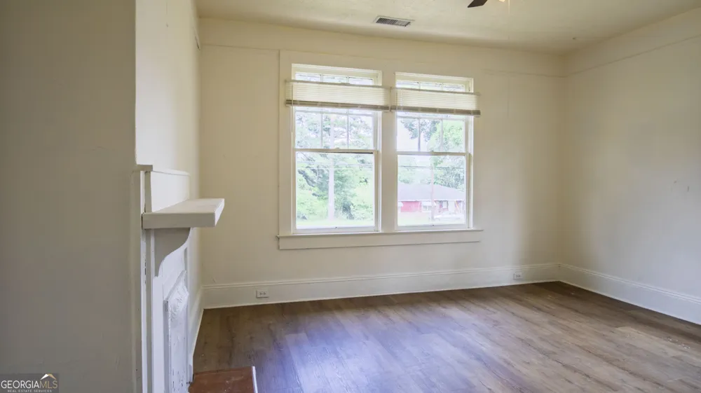 28 Johnson AVE Manchester, GA 31816