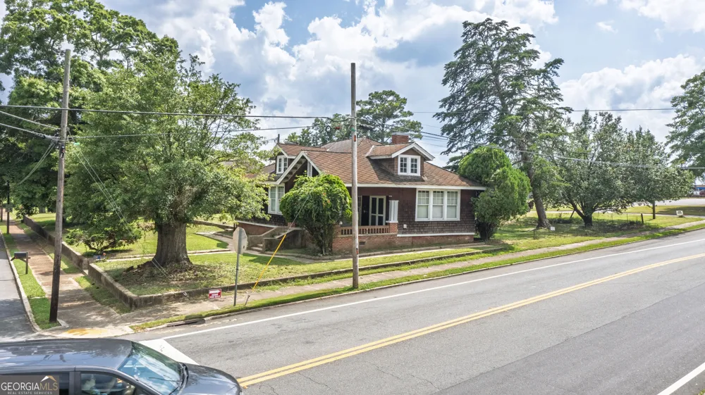 28 Johnson AVE Manchester, GA 31816
