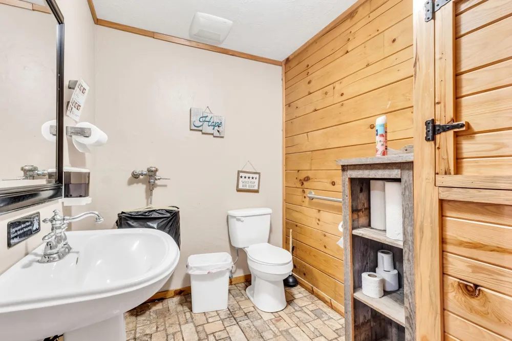 203 W Elder Street Colmesneil, TX 75938
