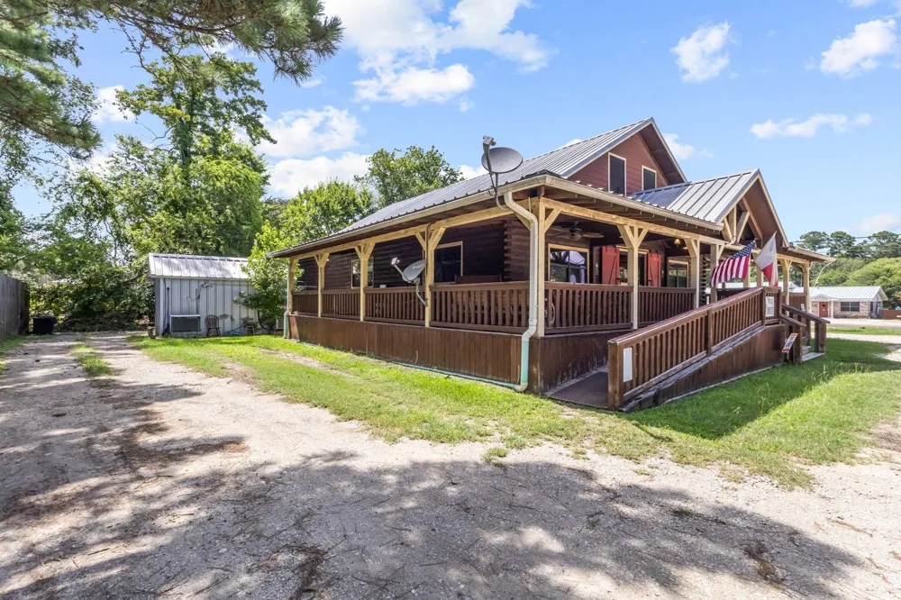 203 W Elder Street Colmesneil, TX 75938