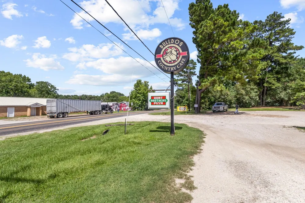 203 W Elder Street Colmesneil, TX 75938