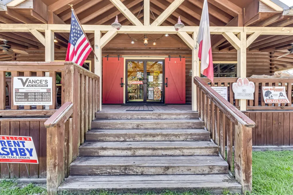 203 W Elder Street Colmesneil, TX 75938