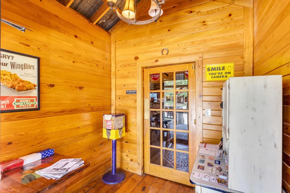 203 W Elder Street Colmesneil, TX 75938
