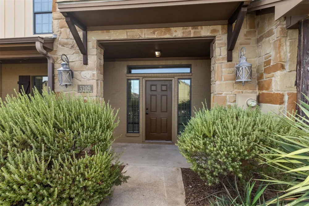 3209 Sergeant Drive College Station, TX 77845