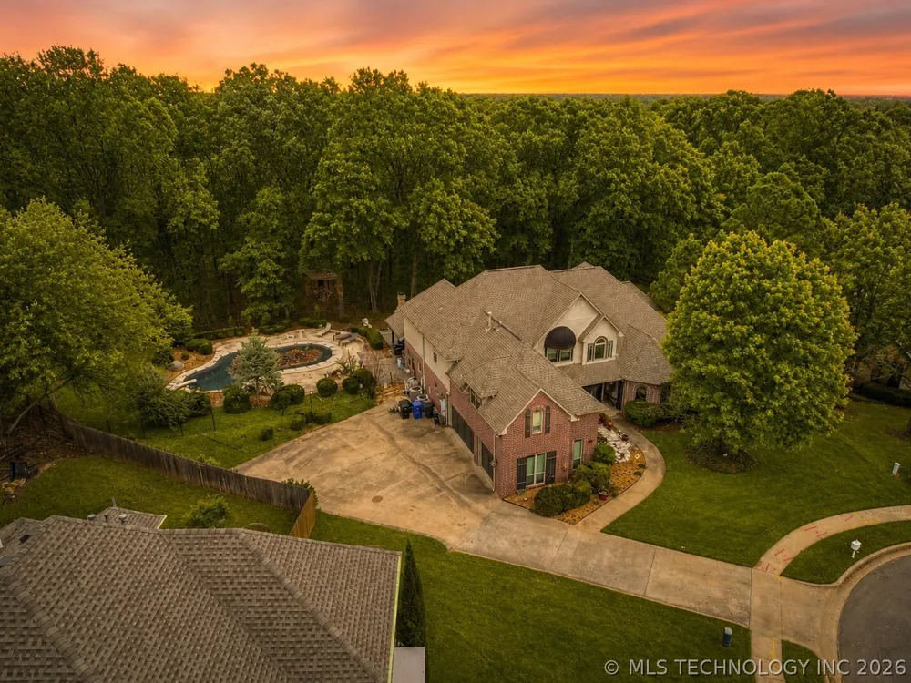 6301 S 5th Avenue Broken Arrow, OK 74011