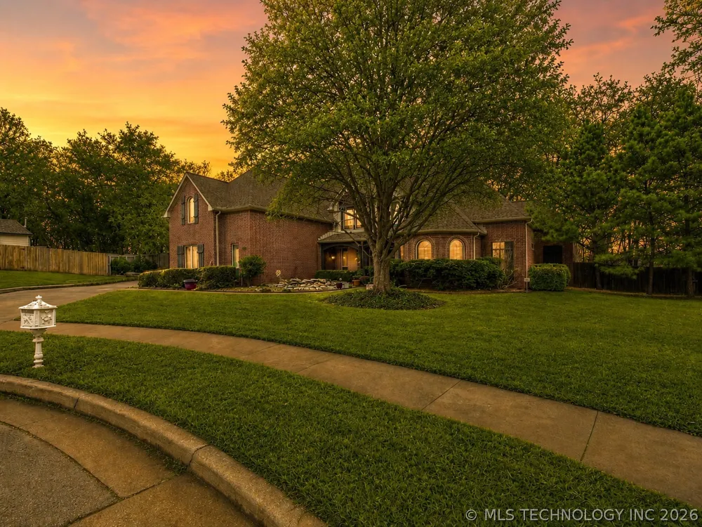 6301 S 5th Avenue Broken Arrow, OK 74011