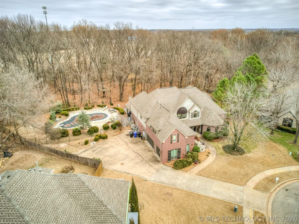 6301 S 5th Avenue Broken Arrow, OK 74011