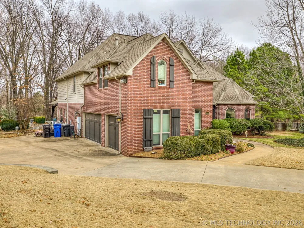 6301 S 5th Avenue Broken Arrow, OK 74011