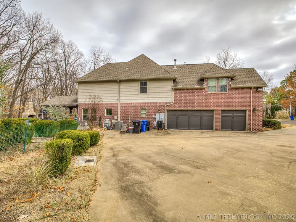 6301 S 5th Avenue Broken Arrow, OK 74011
