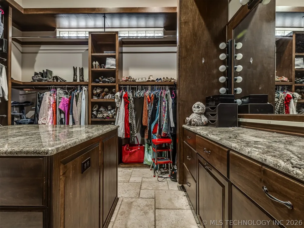 6301 S 5th Avenue Broken Arrow, OK 74011