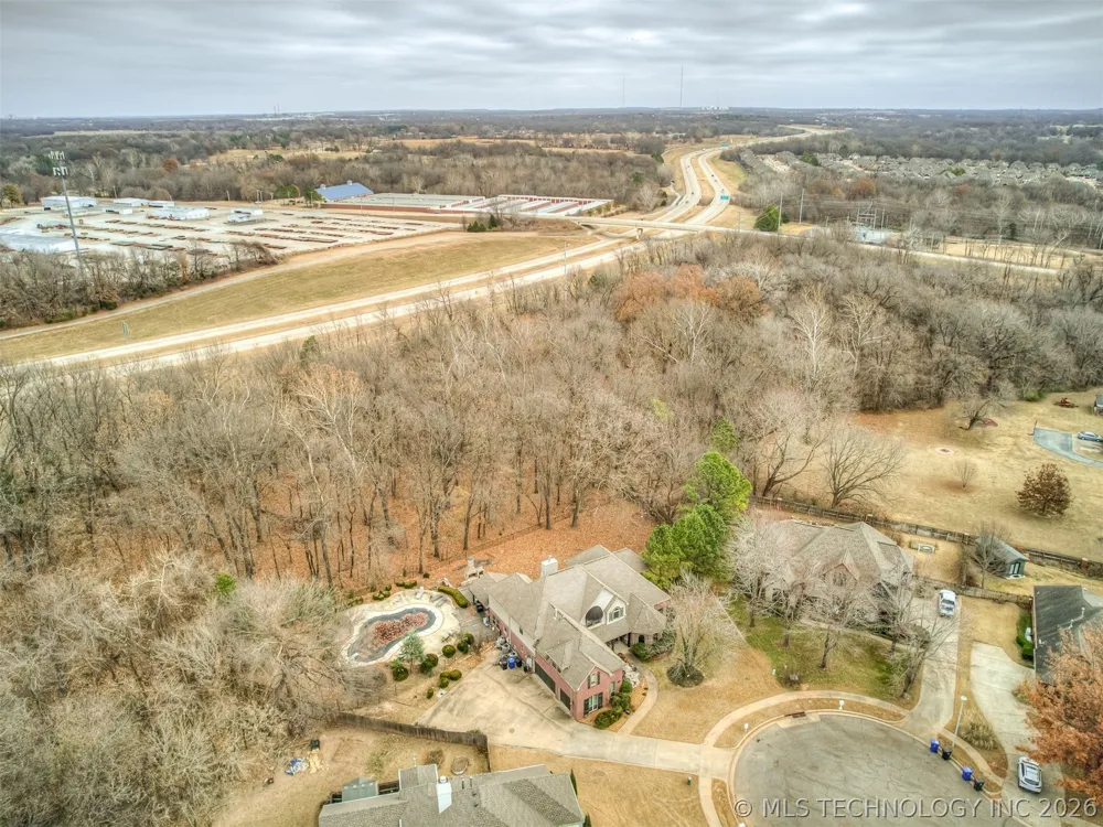 6301 S 5th Avenue Broken Arrow, OK 74011