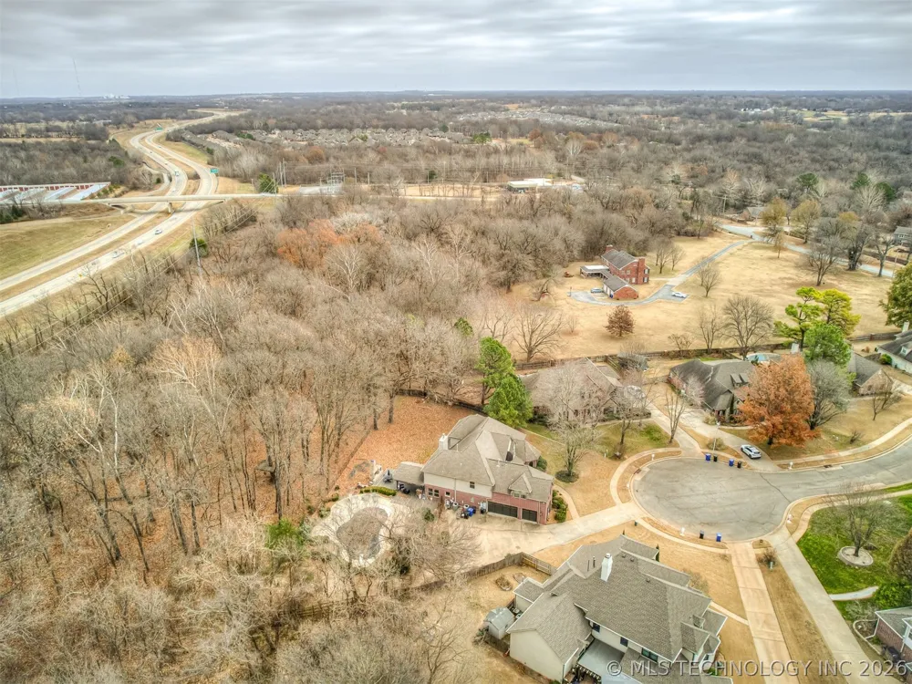 6301 S 5th Avenue Broken Arrow, OK 74011