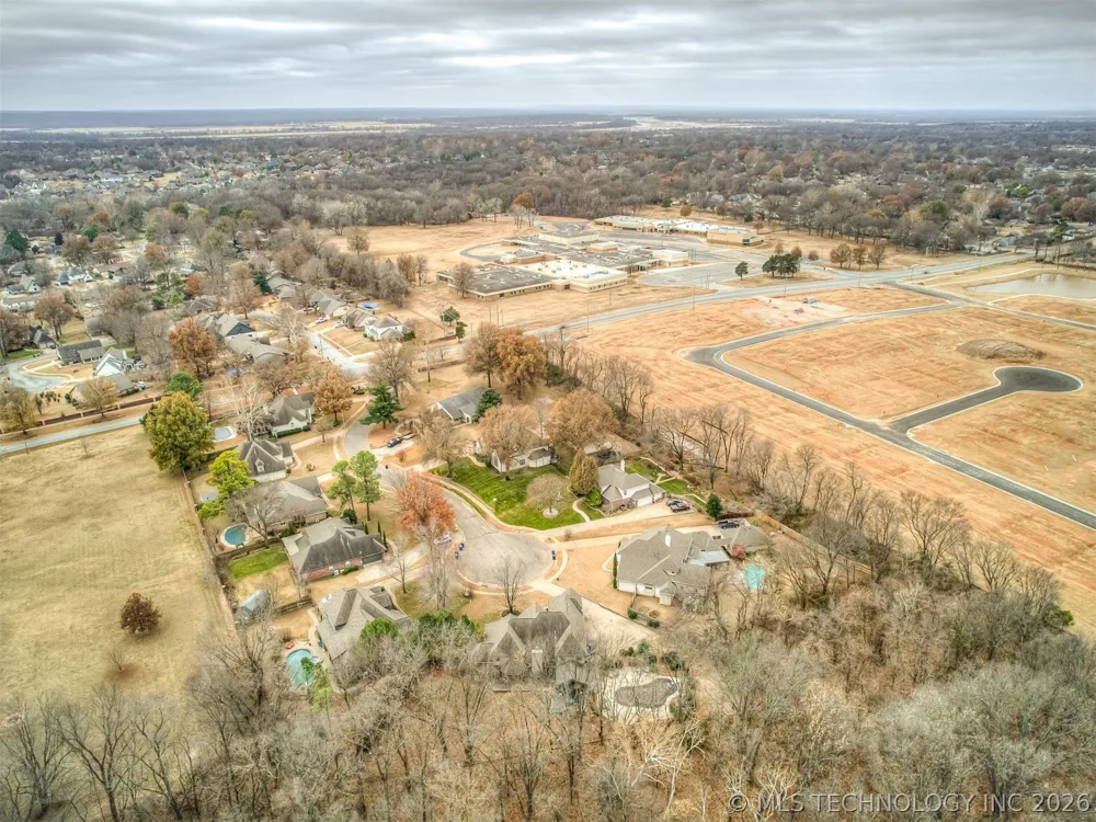 6301 S 5th Avenue Broken Arrow, OK 74011